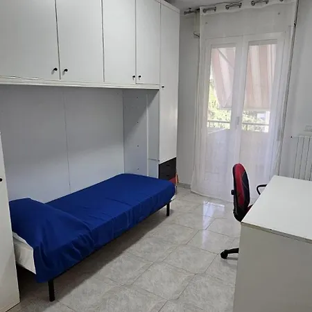 Simone House شقة